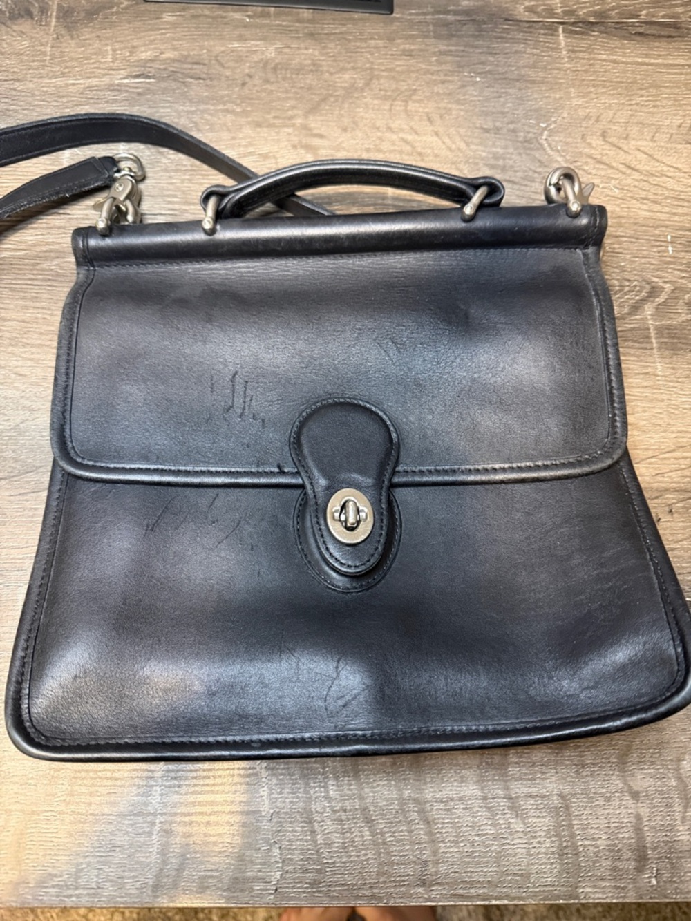 Vintage Coach Willis Bag (model number 9927),